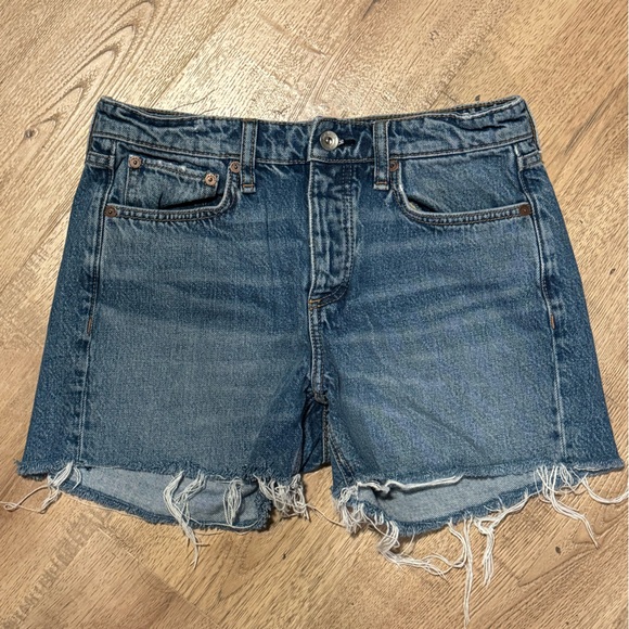 Rag & Bone Dre Low Rise Denim Shorts Size 25 Medium Wash Frayed Hem Designer - Picture 4 of 11